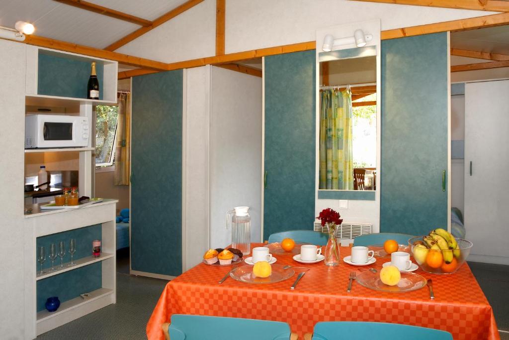 Camping Bassegoda Park Otel Albanya Oda fotoğraf